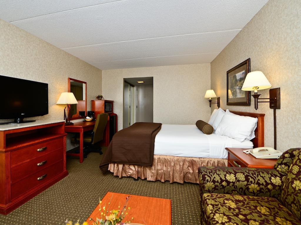 Ramada By Wyndham Plymouth Hotel & Conference Center Luaran gambar