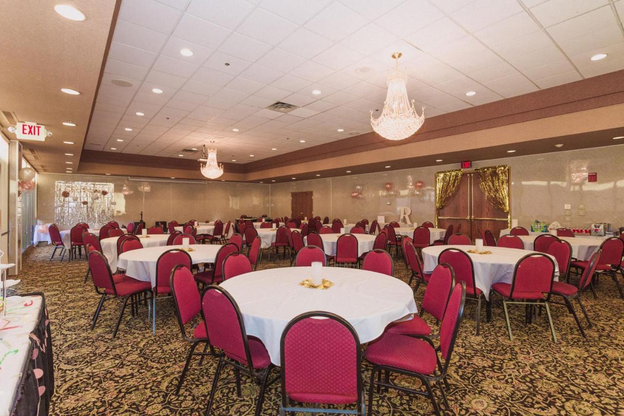 Ramada By Wyndham Plymouth Hotel & Conference Center Luaran gambar