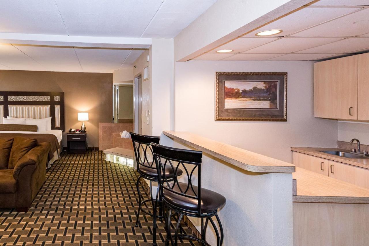 Ramada By Wyndham Plymouth Hotel & Conference Center Luaran gambar