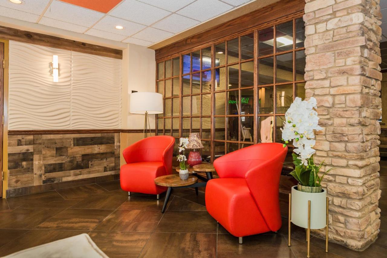 Ramada By Wyndham Plymouth Hotel & Conference Center Luaran gambar